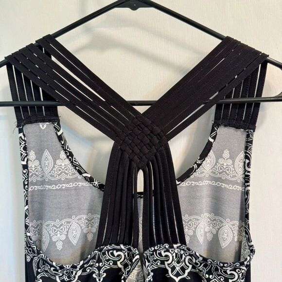 a.n.a Criss Cross Back Dress - Picture 4 of 5